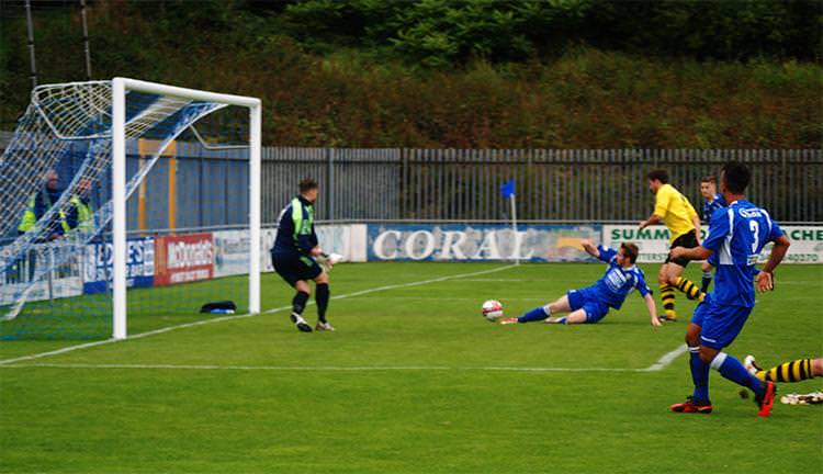 Steffan strikes brilliant hat-trick for high-flying Bluebirds