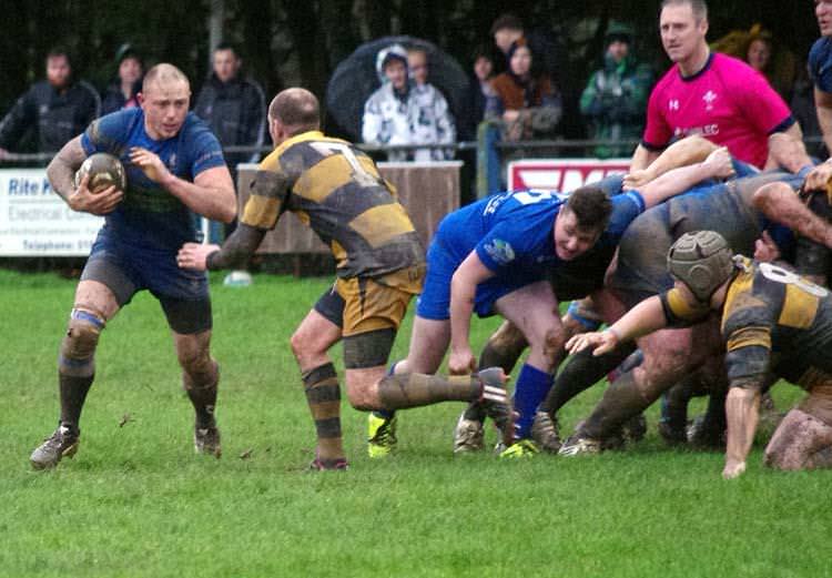 Blues battle to Bishop Cup win