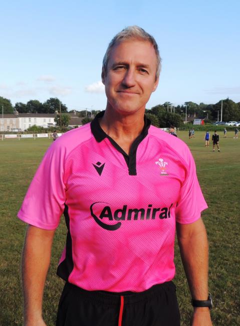 Referee - Chris Oliver Referee - Chris Oliver
