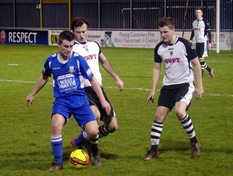 Jack jolts Pontardawe as Young Bluebirds fight back