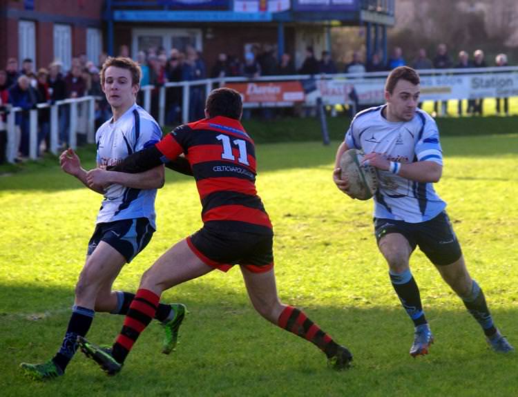 Tame Otters have to share the spoils